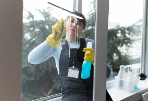 Nettoyage de vitres intérieures et extérieures à Nizerolles